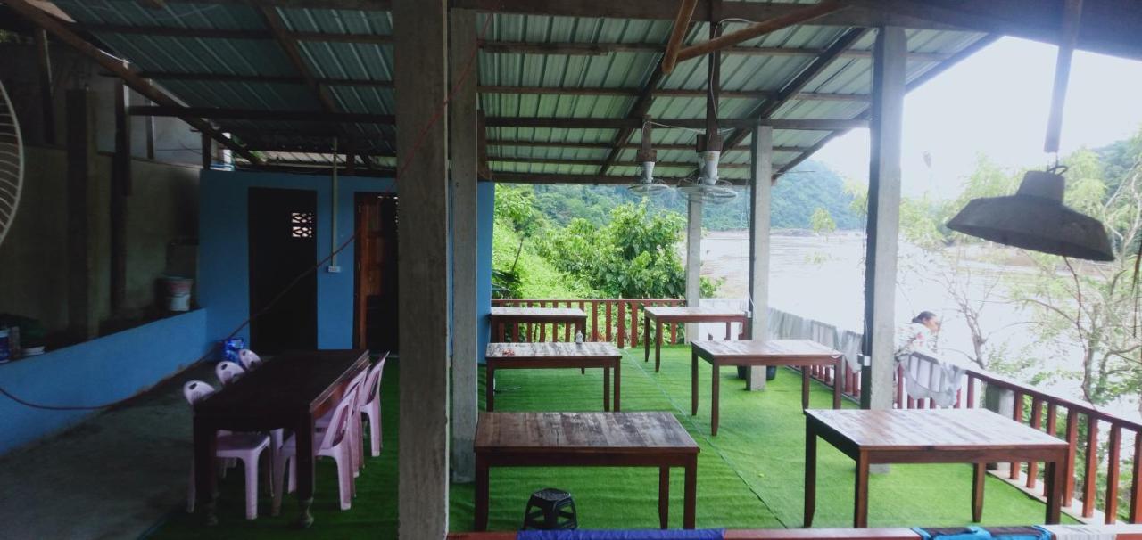 Villa Mekong Guesthouse Pakbeng Exterior photo